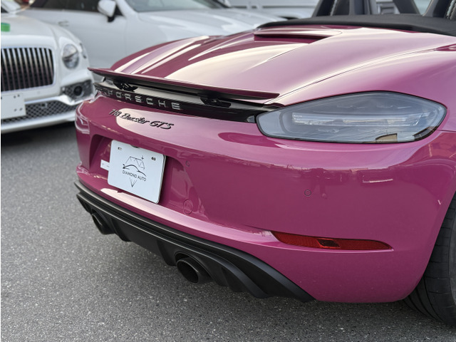 ポルシェ 718ボクスター GTS 4.0 PDK の中古車詳細 (4,000km, ルビー
