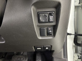 【自社整備工場完備】 自社整備工場を完備しており、納車前は徹底整備後お渡しとなります。自社工場だからこそ時間をかけれる。自社工場だからこそきめ細かい整備を。自社工場だからこそ出来る事があります。