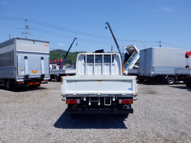 三菱ふそう キャンターガッツ 1.2t Wキャブ 5MT バックカメラ の中古車