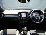 XC40 B4 AWD Rデザイン 4WD ワンオーナー パノラマガラスサンルーフ