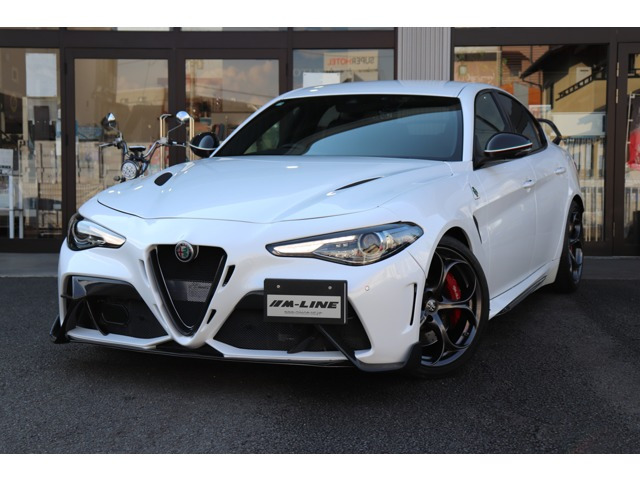 ジュリア2.9 V6 ビターボ クアドリフォリオユーザー買取車 Bカメラ シートヒーター
