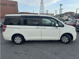 自動車保険もご相談ください。当店は三井住友海上、あいおいニッセイ同和損保の代理店です。保険担当が万一の際は連携を取って迅速にご対応致します。代車・レンタカーもご用意できますのでご安心ください。