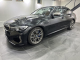 M340i主要装備:MエアロダイナミクスPKG、BMWレーザーライト、19インチMライトAW、アダプティブMサスペンション、ヴァーネスカレザーシート、ハーマンカードン、BMWライブコックピット他