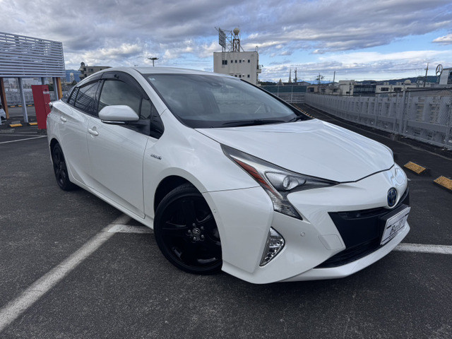 プリウス 1.8 S セーフティ プラス 