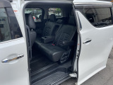 気になるシートのシミなどございましたらご納車前に綺麗にクリーニングしてご納車させていただきます。