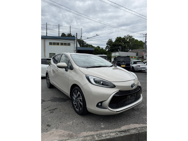 アクア 1.5 Z ユーザー買取車!コンパクトハイブリッド♪