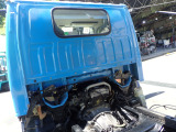 車両型式:PB-NKR81AN 深ダンプ 新明和 土砂禁 リア観音扉/3分割開閉 走行5.2万km 中古トラック