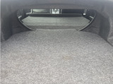 さらに後部座席を倒していただくと大きなお荷物も楽々積み込めます。