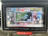 フルセグTV、ナビ、CD/DVDなど多機能なデッキ付き!