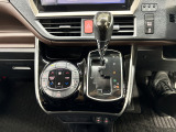 【全国納車OK】 現車をご覧になれないお客様でも、安心してお車をご購入いただける環境を整えております。 色々な角度から撮影したたくさんの画像など豊富な資料送りいたしております。