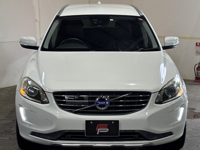 平成25年式ボルボXC60T5 2WD車検8年12月特別価格早い者勝ちです