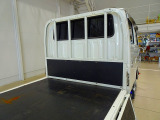 荷台内寸:203&times;162&times;38 三方開 左右アオリ上部アルミ縞鋼板プロテクター 垂直P/G 600kg付