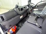 AC PS PW SRS ABS キーレス 左電格ミラー ラジオ ルームミラー式バックモニター アドブルー ターボ 排気ブレーキ フロア6MT