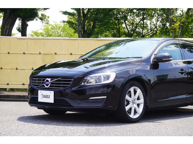 即決交渉ok 2016年式！　　ボルボ　V60 ディーゼル ボルボ V60 D4 SE ディーゼル の中古車詳細 (94,000km, ブラック, 岐阜