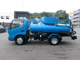 【最大積載】2700kg 【車総重量】6415kg 【全 長】519cm 【全 幅】169cm 【全 高】214cm 【 色 】青