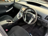 スタッフ全員、車好き&お客様思いのメンバーです!♪