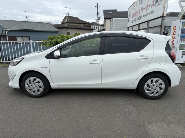 トヨタ アクア 1.5 G 総額車検2年付き の中古車詳細 (20,310km, パール