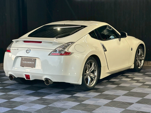 日産 フェアレディZ 3.7 3243 の中古車詳細 (91,000km, ブリリアント