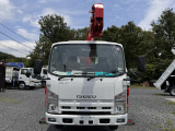 車両前面:いすゞエルフ3段ハイルーフNMR85AR/車検1年付/走行距離8万㎞台/ラジコン付/フックイン/タダノ2008年製/敷板付/F6速/フォグランプ/ラジオ/HSA/オートサイドミラー/取説記録簿他