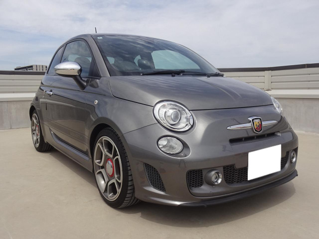 アバルト595 コンペティツィオーネ 走行2.6万k ディーラー整備