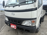 4000cc 2t 2トン 平ボディ 4WD 走行76000K アオリカバー付 3人乗り 内外装仕上げ済み 積載2000Kg 5速 5MT 3ペダル