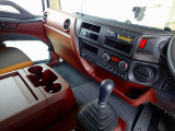 オートAC PS PW SRS ABS 集中ドアロック 左電格ミラー Bluetooth ターボ 排気ブレーキ 坂道発進補助装置 車線逸脱警報装置 PCS LEDヘッドライト/フォグランプ TRC