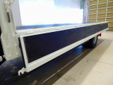 荷台内寸:555&times;214&times;40 三方開 左右セイコーラック 床埋め込みフック4対 鳥居エキスバンド張り ユニック4段 2.9t吊りクレーン付
