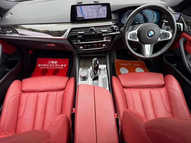BMW 5シリーズセダン 523d Mスポーツ サンルーフ/赤革レザーシート