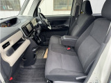 内装クリーニングも行っております。専門スタッフが愛車をピカピカに仕上げさせていただきます。