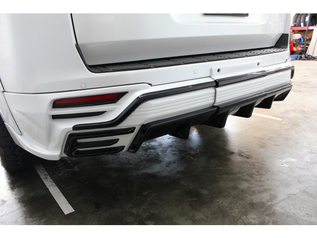 トヨタ ランドクルーザー300 3.3 ZX ディーゼル 4WD DOUBLE EIGHT の