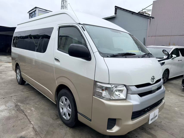 ハイエースコミューター 2.8 GL ディーゼル 