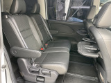 後部座席も広々してます!お問い合わせはTEL06-6430-1230 E-mail cars_genesis2007@yahoo.co.jpまで!!☆