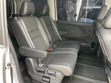 ☆後部座席の足元も広々してます!お問い合わせはTEL06-6430-1230 E-mail cars_genesis2007@yahoo.co.jpまで!!☆