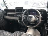 N-BOXカスタム ベースグレード 届出済未使用車・ナビ装着用PKG