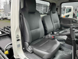 目立つ車内シート破れもございません!