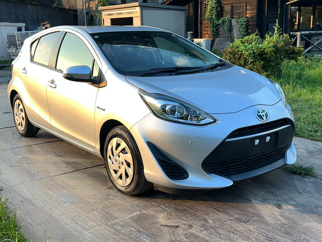 アクア 1.5 G 走行1万KM台/1.5Gハイブリッド車