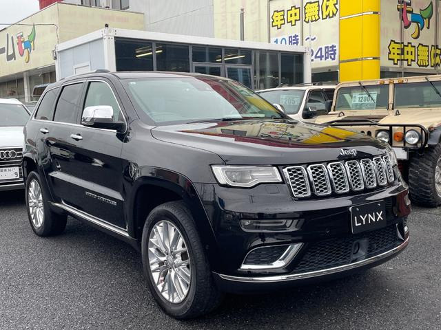 クライスラージープ グランドチェロキー サミット 4WD 黒革 サンルーフ