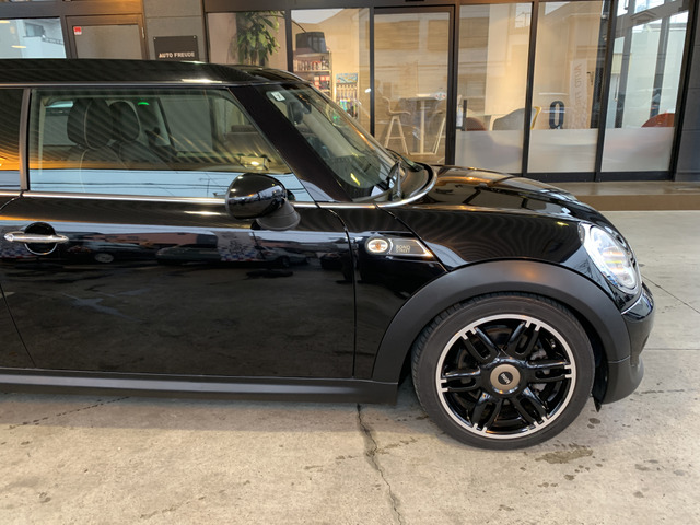 BMW MINI ミニクラブマン クーパー S ボンドストリート 限定車 専用黒