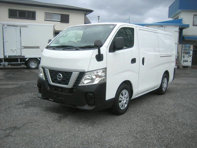 NV350キャラバン  中温冷凍車・-5度設定・床ステンレス