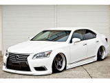 LS460のカスタム車輛になります!20AW!フルエアロ!エアサスキット!ブレーキキット!などコダワリのカスタム車輛になります!