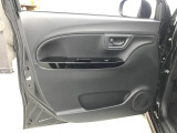 【全国納車OK】 現車をご覧になれないお客様でも、安心してお車をご購入いただける環境を整えております。 色々な角度から撮影したたくさんの画像など豊富な資料送りいたしております。