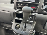 【自社整備工場完備】 自社整備工場を完備しており、納車前は徹底整備後お渡しとなります。自社工場だからこそ時間をかけれる。自社工場だからこそきめ細かい整備を。自社工場だからこそ出来る事があります。