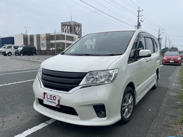 セレナ 2.0 ハイウェイスター S-HYBRID 