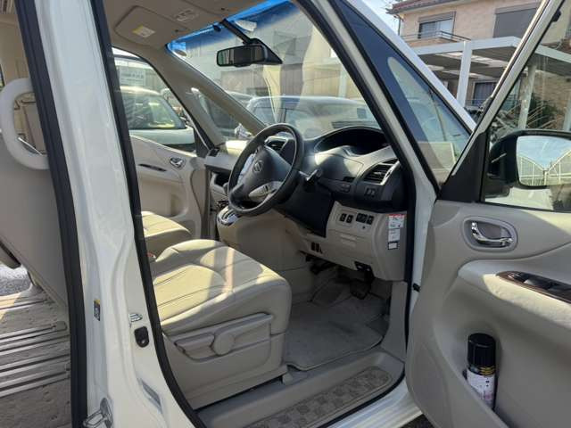 日産 セレナ 2.0 20G 4WD 両側電動スライドドア 全周囲カメラ TV の