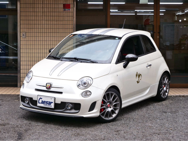 アバルト695トリブートフェラーリ 1.4 日本限定50台、D車