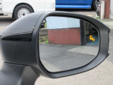 車線変更時の安全運転を支援するブラインドスポットモニター!