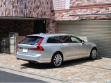 V90 T5 モメンタム ブラックレザー/9インチナビ