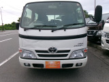 スタッフが車内を綺麗にクリーニングしております☆