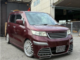 ガラスコーティングも施工可能です。費用は20.000円から承っております。※車種により価格が変わる場合がございます。その他オプションも取り揃えておりますので、商談担当にお申し付けください。