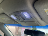 室内灯はフルLED化されてます。
